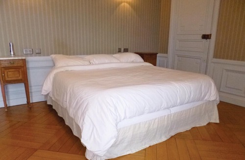 Ocquerre Apartment | 4 bedroom accommodation in Ocquerre