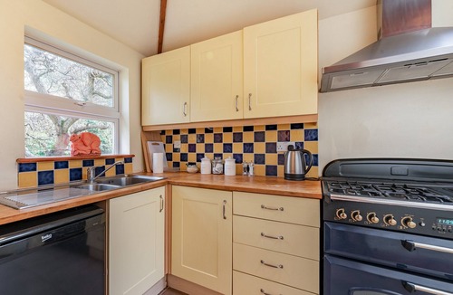 Andover Cottage | 4 bedroom accommodation in Andover