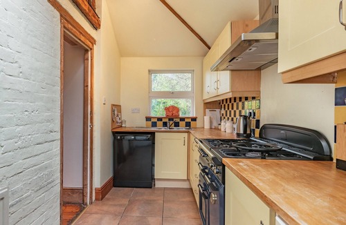 Andover Cottage | 4 bedroom accommodation in Andover