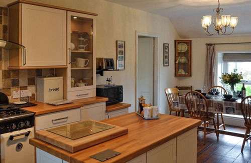 Moelfre Cottage | 4 bedroom accommodation in Moelfre, near Benllech