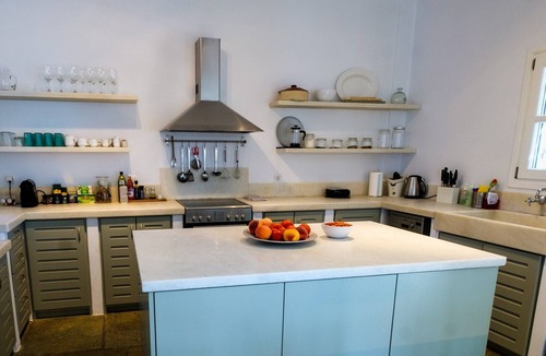Nea Cryssi Akti Villa | 4 bedroom accommodation in Parikia