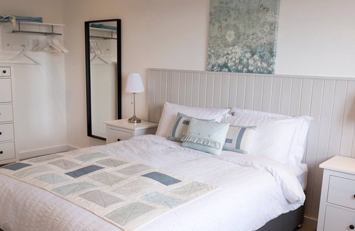 Amlwch Cottage | 4 bedroom accommodation in Llaneilian, near Amlwch