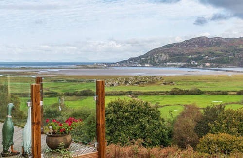 Arthog Cottage | 4 bedroom accommodation in Arthog, near Dolgellau