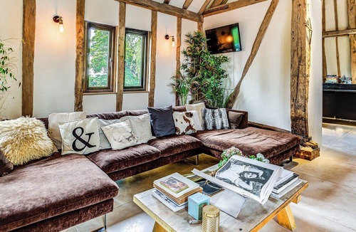 Broxted Cottage | 4 bedroom accommodation in Broxted, near Dunmow