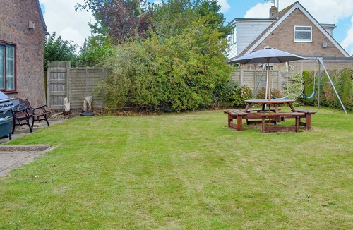 Muston Cottage | 4 bedroom accommodation in Lebberston, near Filey