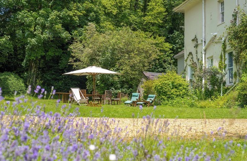 Shrewton Cottage | 4 bedroom accommodation in Shrewton, near Salisbury