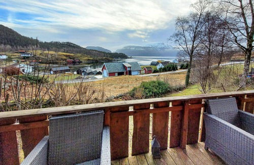 Vindafjord House | 4 bedroom accommodation in Vikedal