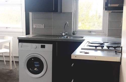 Bounds Green Apartment | 4 bedroom Apartment near Alexandra Palace, London