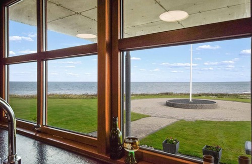 Vinderup House | 4 bedroom beach front home in Vinderup