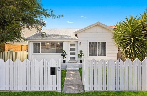 Shellharbour House | 4 bedroom beach house 1 min from beach