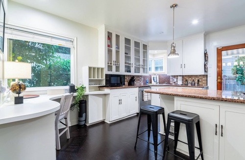 Cedar Heights House | 4 bedroom bungalow with lakeview in Seattle