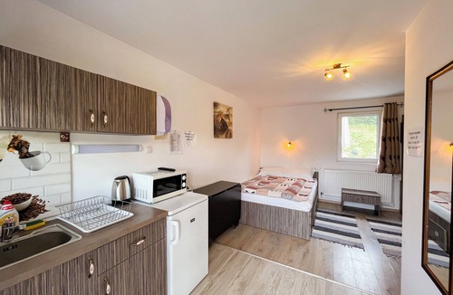 Hoghilag RV Rental | 4-bedroom campground in Prod, WiFi, AC. Happy camping forfamilies, pets, riding.