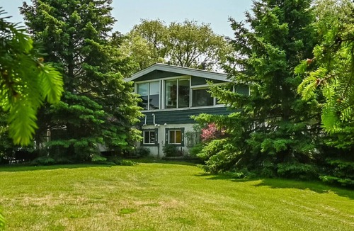 The Blue Mountains Cottage | 4 bedroom Cottage|Private Beach Access|Walk to Blue Mountain Village|#FO1