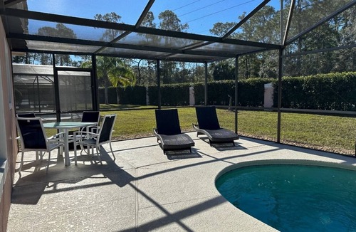Thousand Oaks House | 4 Bedroom Family Pool Home Near Disney