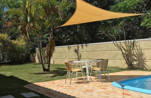 Porto da Lagoa House | 4-bedroom house in a gated community with an ecological trail to the beach.