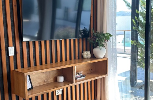 Valle de Guadalupe Villa | 4 bedroom House in Valle de Guadalupe with pool, hot tub, Fire pit and backyard