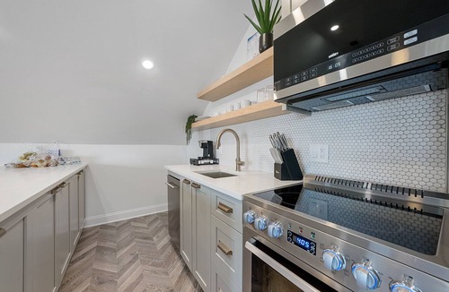 Sandusky Condo | 4 Bedroom Stylish Downtown Condo