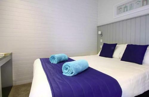 Milford on Sea Cabin | 4 Bedroom Superior Lodge with Hot Tub