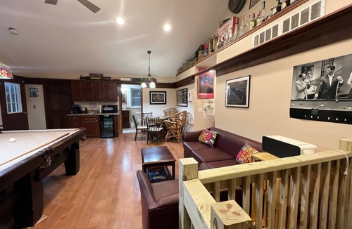 Grayling House | 4-bedroom two level guest house next to Shupac Lake in Grayling