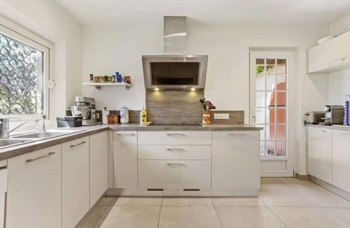 Boulouris-sur-Mer Villa | 4 bedroom villa. | swimming pool | parking | air conditioning