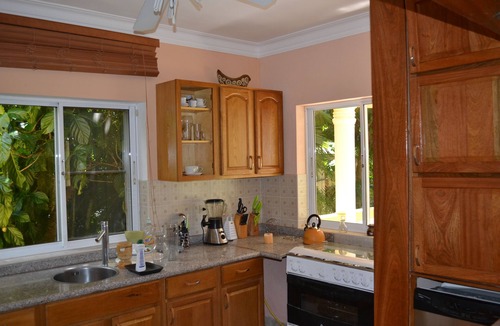 El Batey Villa | 4 bedroom villa, security, private pool, ocean view. Free, guarded parking.