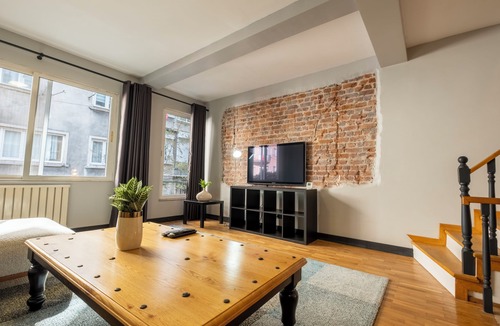 Cihangir Apartment | 4 Bedrooms - 2 Bathrooms - Terrace Balcony - Single Detached House