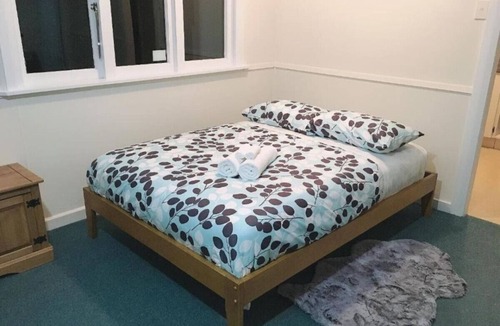 Rotorua House | 4 Beds including 2 Double Beds and 2 Sofa Beds up to 8 People, House, 22B Pererika St, Rotorua