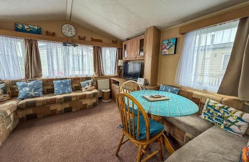 Anderby Creek House | 4 Berth Caravan For Hire At Sunkist Holiday Park Near Skegness Ref 42084S