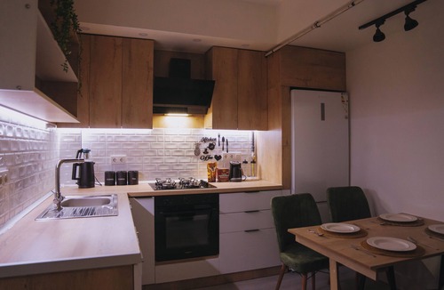 Aksaray Apartment | 4 BR Flat With AC, Terrace And Hot Tub In The Heart of Historic Istanbul