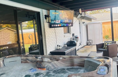 Fort Walton Beach House | 4 BR, Private Pool/Hot Tub, Pet Friendly, 5 mi to the Beach, Quiet Neighborhood!