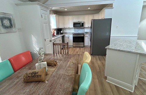 Shoreline Park House | 4 BR. Spacious coastal getaway with water views, comfort, and room to unwind .