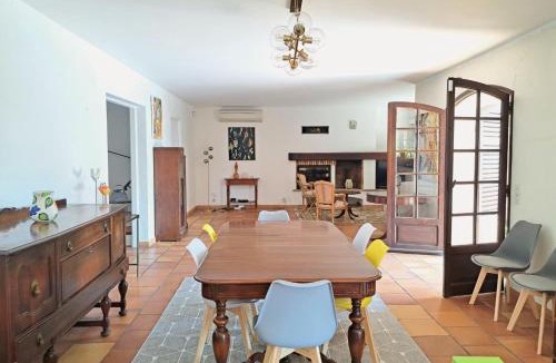Le Cannet Villa | 4 BR Villa with Pool Sea View AC Parking - BENAKEY