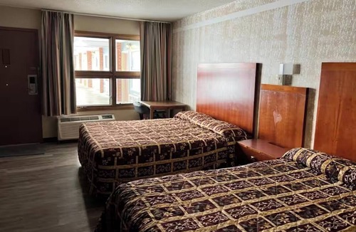 Devils Lake Hotel | 4 Budget-Friendly Rooms Near Local Dining & Outdoor Recreation, w/Free Parking