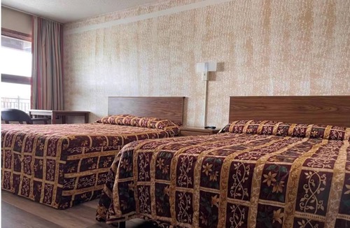 Devils Lake Hotel | 4 Budget-Friendly Rooms Near Local Dining & Outdoor Recreation, w/Free Parking