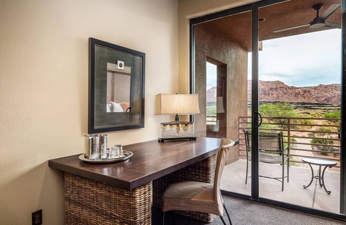 Ivins Villa | 4 Charming Suites in a Modern Desert Charm Near Hiking Trails - 1.9 miles