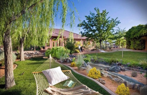 Ivins Villa | 4 Charming Suites in a Modern Desert Charm Near Hiking Trails - 1.9 miles