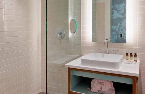 West Fens Hotel | 4 Convenient Units Minutes from Museum of Science! Pets Allowed, Valet Parking!