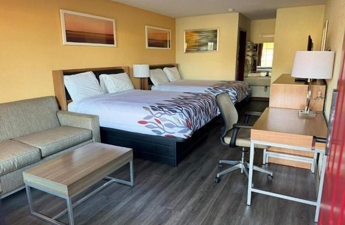 St. George Hotel | 4 Convenient Rooms Near I-95 – Great for Family Adventures