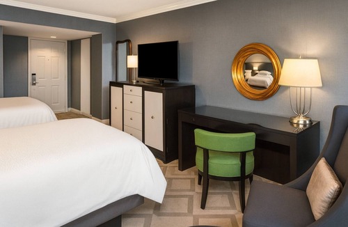 West End Hotel | 4 Double Room Units Close to Kennedy Center for Performing Arts