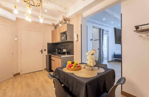 Les Grands Carmes Apartment | 4 enchanted basket elegance in the Basket -
