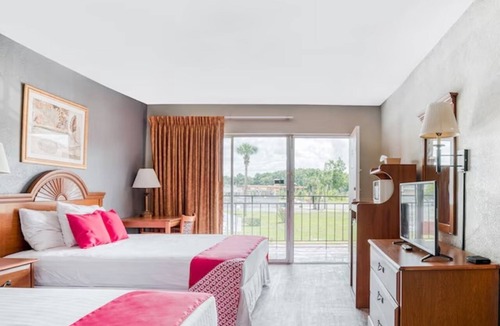 Silver Springs Hotel | 4 Family Friendly Accommodations near Marion County Museum | Free Parking!
