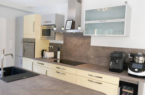 Carces Villa | 4★ Fully Air-Conditioned Villa with Heated Saltwater Pool, Carcès