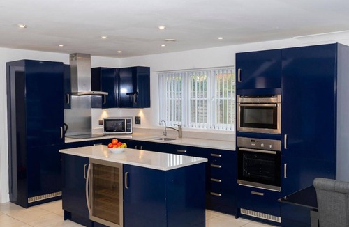 Minster on Sea House | 4 Luxurious Executive Villa