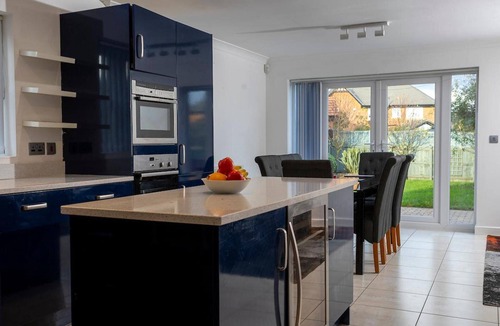 Minster on Sea House | 4 Luxurious Executive Villa