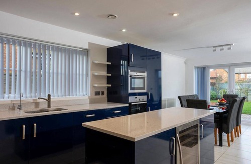 Minster on Sea House | 4 Luxurious Executive Villa