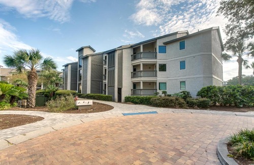 St. Simons Island House | 4 Mi to Beach: St Simons Island Golf Course Condo