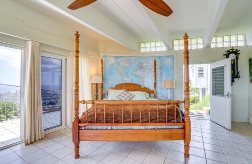 Diamond Head - Kapahulu - St. Louis Apartment | 4 Mi to Beaches: Honolulu Hideaway w/Views!