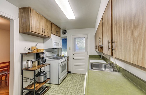 Squirrel Hill South House | 4 Mi to Downtown Pittsburgh: Family Home w/Patio