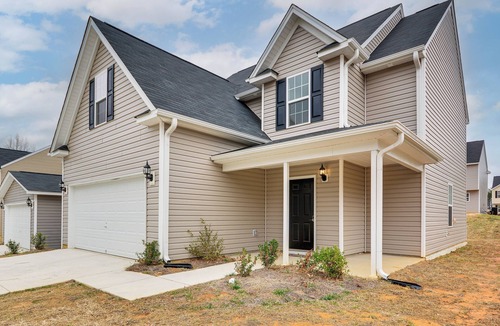 Greensboro House | 4 Mi to Hospital & Dtwn Greensboro: Spacious Home