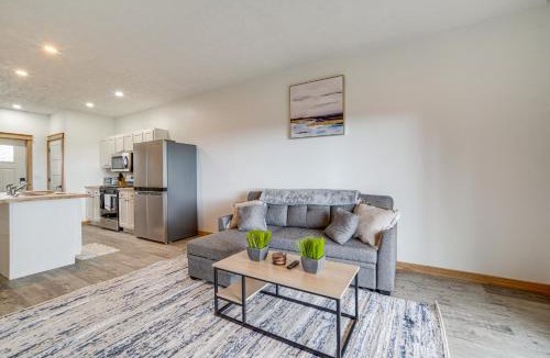 Erie House | 4 Mi to Lake: Golf-View Erie Condo w/Porch
